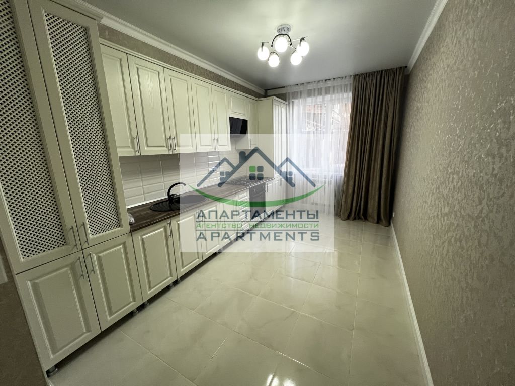 Продажа 2-комнатной квартиры, Пятигорск, Адмиральского ул,  1а