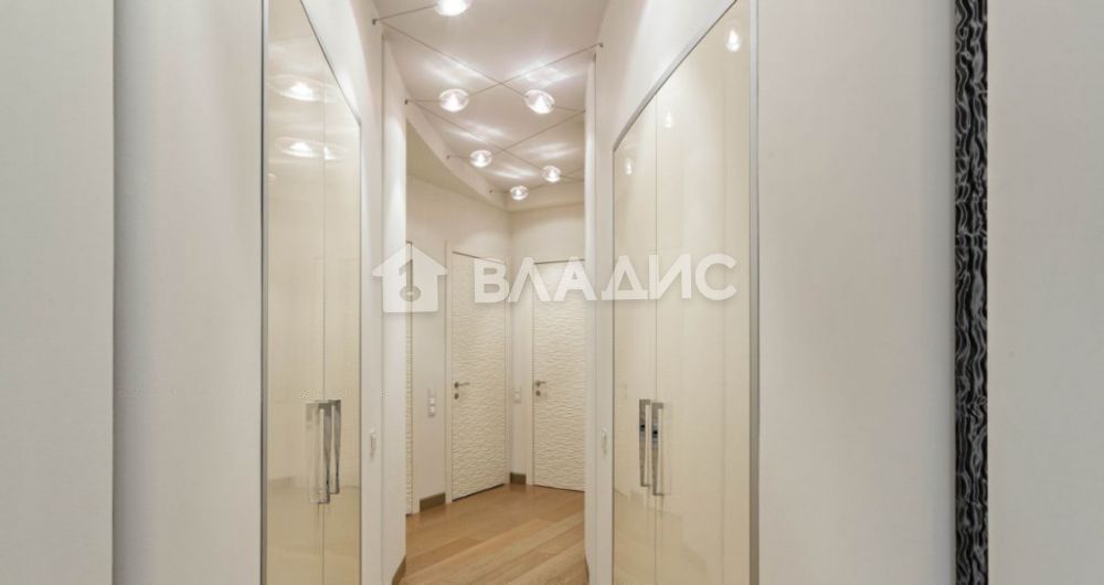 Продажа 4-комнатной квартиры, Москва, Сосновая аллея, 1 Продажа 4-комнатной квартиры, Москва, Сосновая аллея, 1