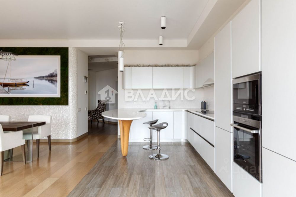 Продажа 4-комнатной квартиры, Москва, Сосновая аллея, 1 Продажа 4-комнатной квартиры, Москва, Сосновая аллея, 1