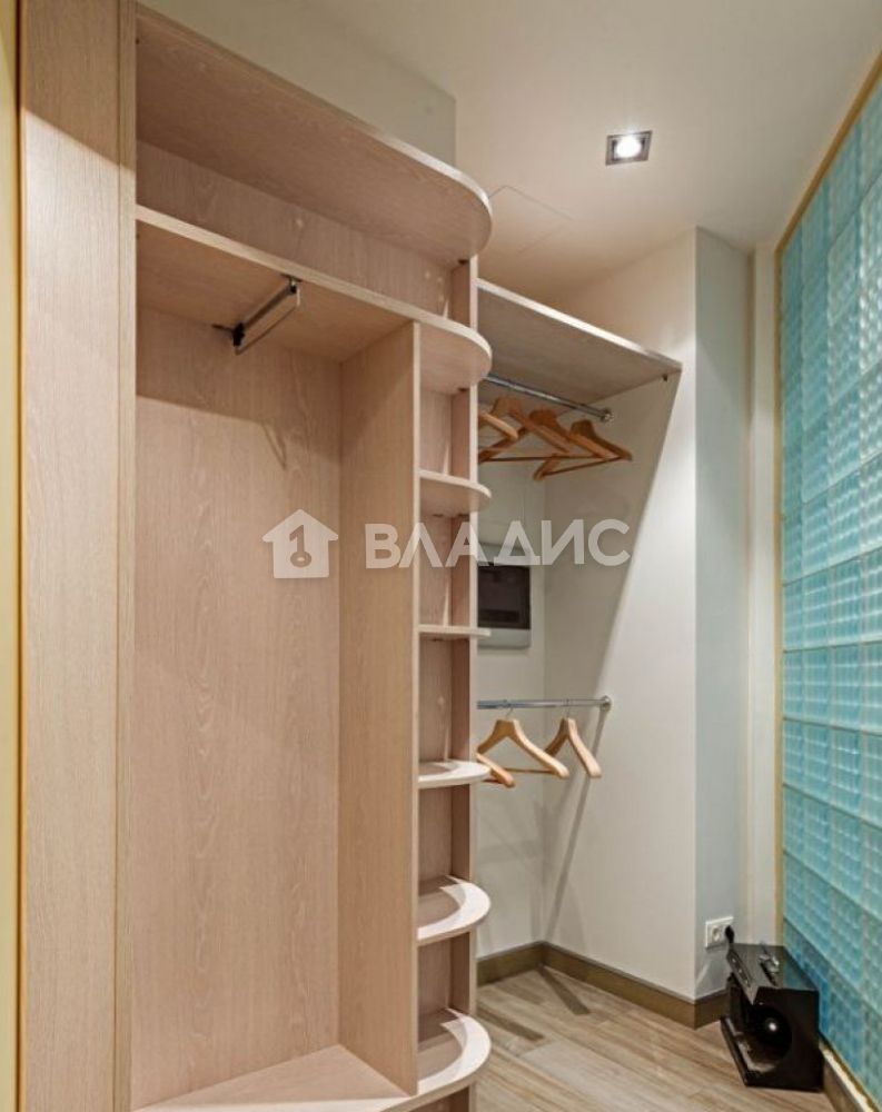 Продажа 4-комнатной квартиры, Москва, Сосновая аллея, 1 Продажа 4-комнатной квартиры, Москва, Сосновая аллея, 1
