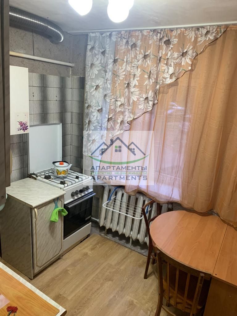 Продажа 2-комнатной квартиры, Ессентуки, Октябрьская ул,  451