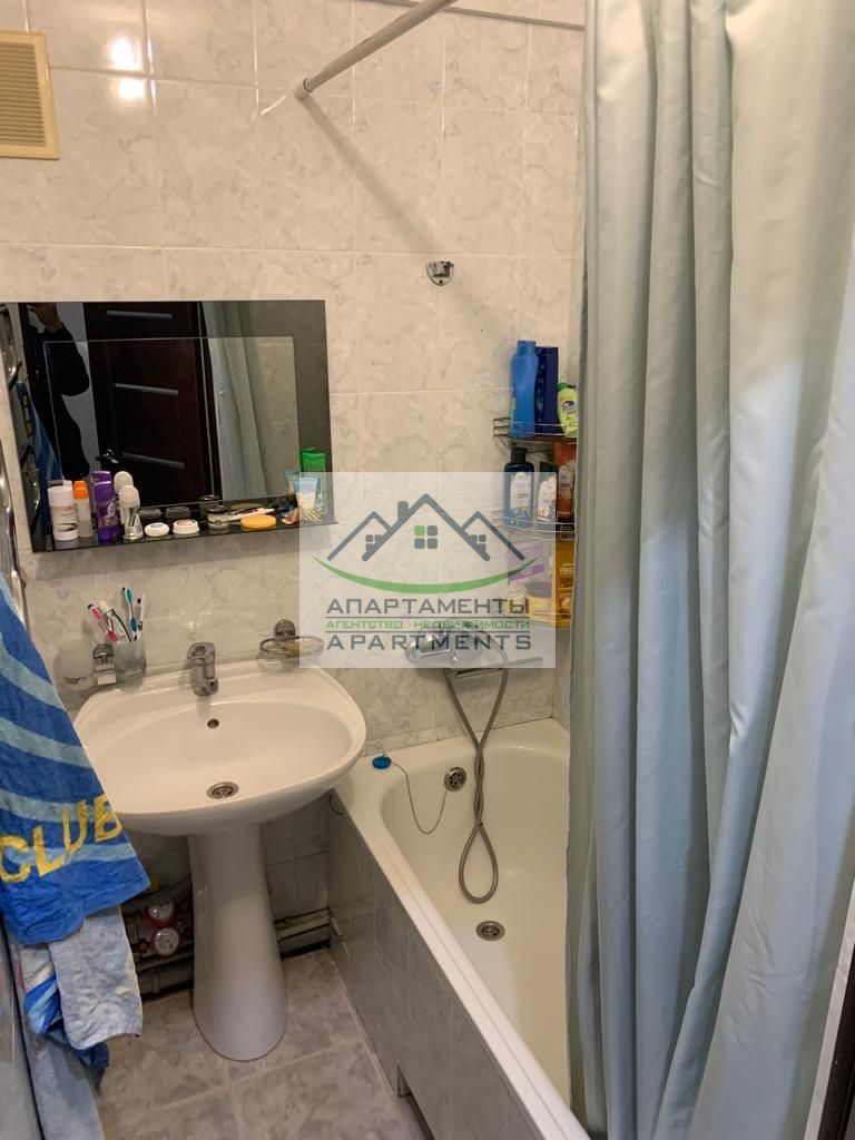 Продажа 4-комнатной квартиры, Ессентуки, Октябрьская ул,  412