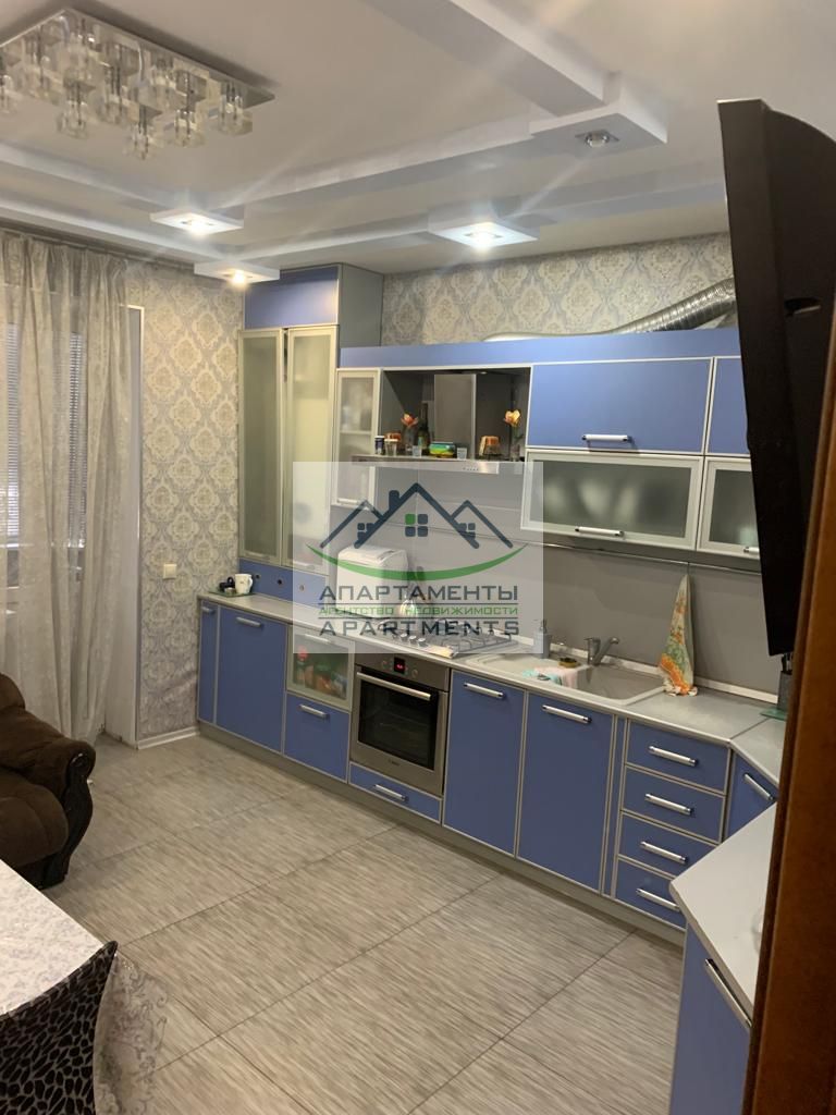 Продажа 3-комнатной квартиры, Ессентуки, 200 лет КМВ ул,  1