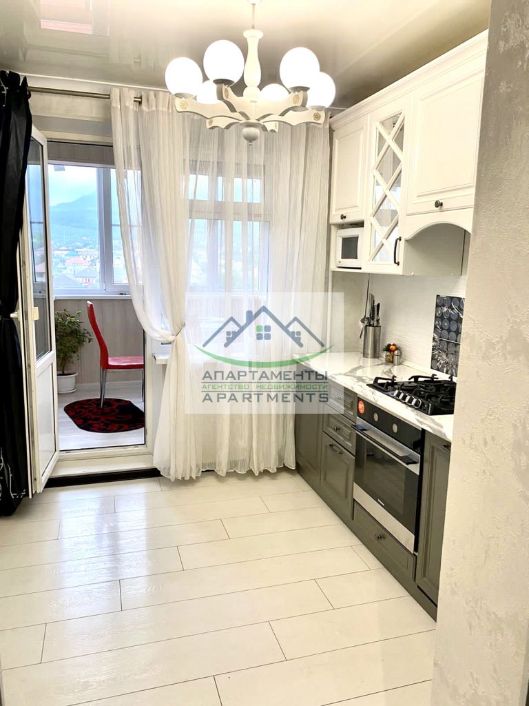 Продажа 3-комнатной квартиры, Пятигорск, Адмиральского ул,  2к4