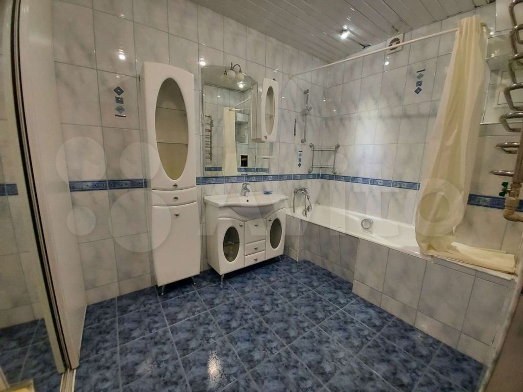 Продажа 4-комнатной квартиры, Ставрополь, Мира ул,  460/3