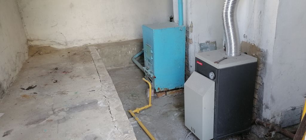 Продажа коммерческой недвижимости, 135м <sup>2</sup>, Лунино, Максима Горького,  26