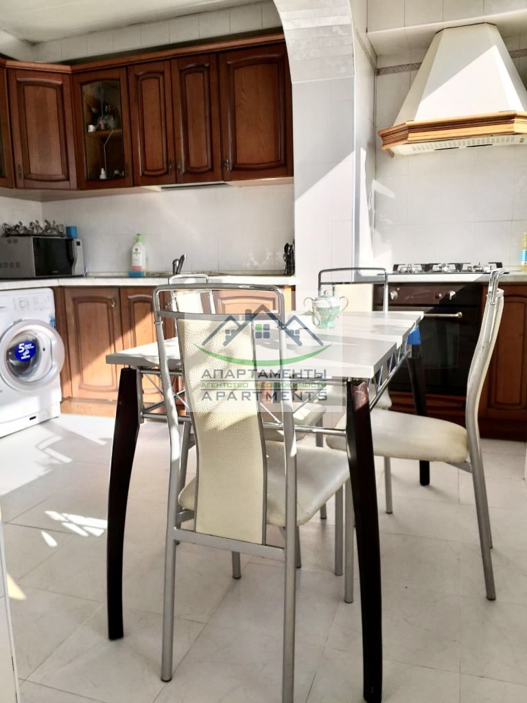 Продажа 4-комнатной квартиры, Пятигорск, Адмиральского ул,  8к3