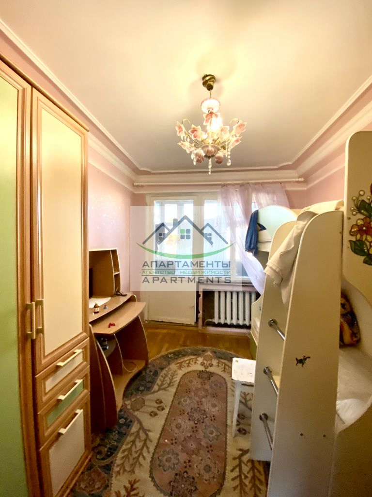 Продажа 4-комнатной квартиры, Пятигорск, Адмиральского ул,  8к3