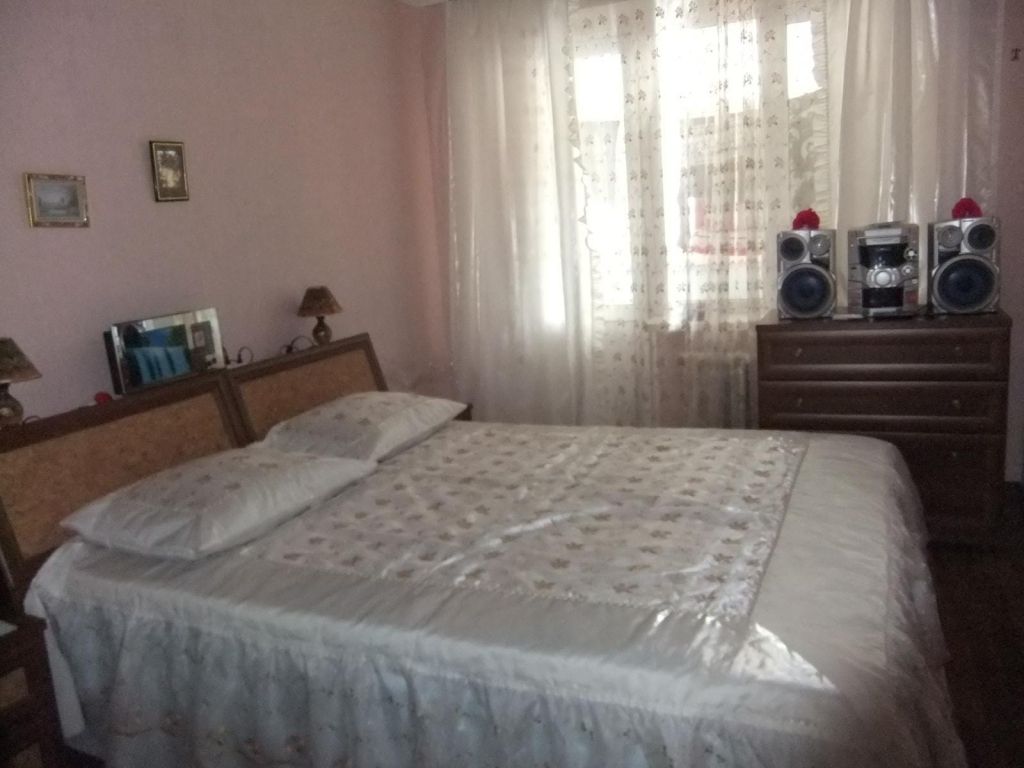 Продажа 3-комнатной квартиры, Батайск, Северный массив мкр,  3