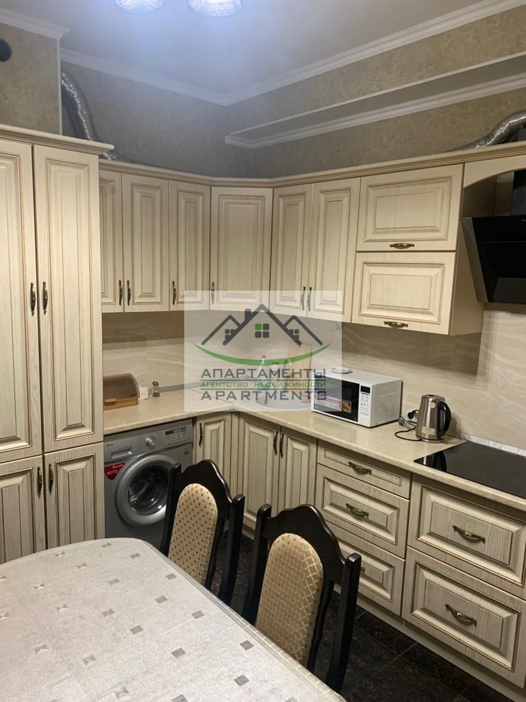 Продажа 2-комнатной квартиры, Ессентуки, Октябрьская ул,  337/1