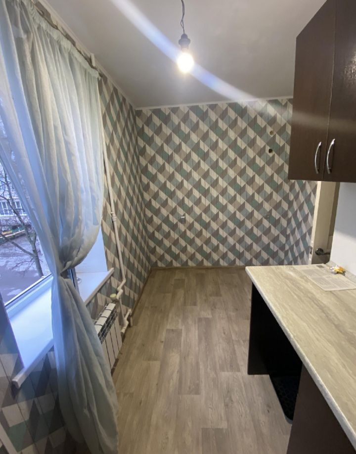 Продажа 1-комнатной квартиры, Батайск, Коммунистическая ул,  197