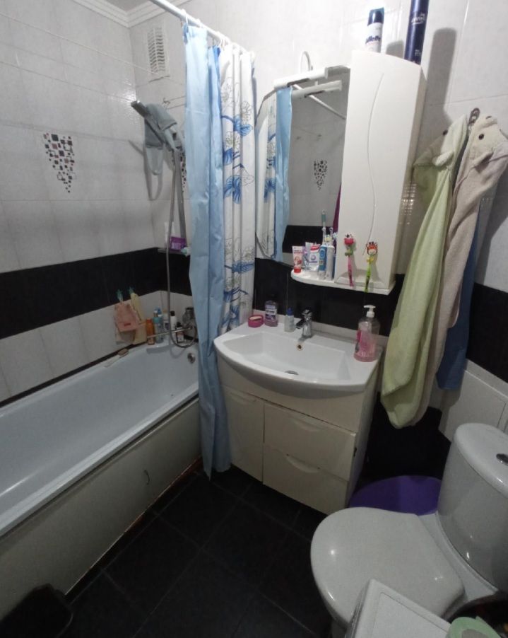 Продажа 1-комнатной квартиры, Батайск, Ушинского ул,  43