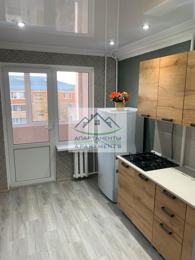 Продажа 2-комнатной квартиры, Ессентуки, Октябрьская ул,  432