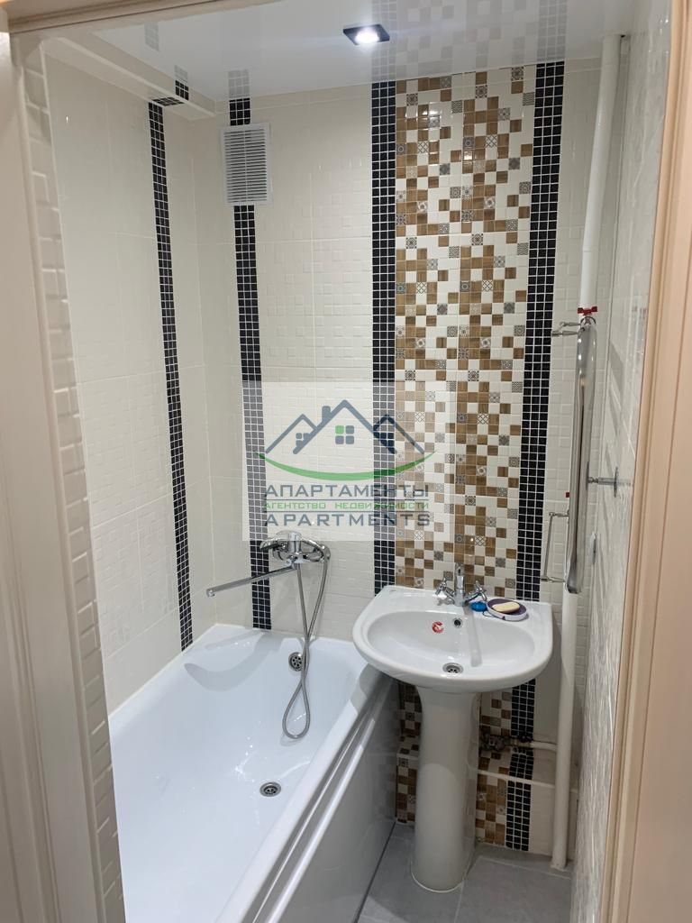 Продажа 2-комнатной квартиры, Ессентуки, Октябрьская ул,  432