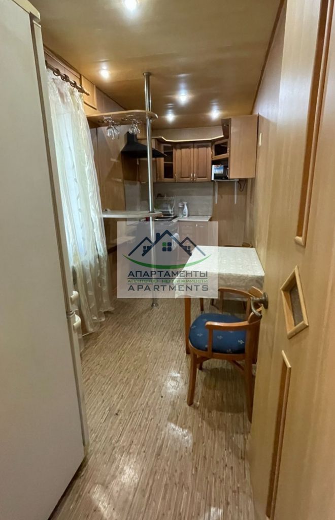 Продажа 4-комнатной квартиры, Пятигорск, Октябрьская ул,  28