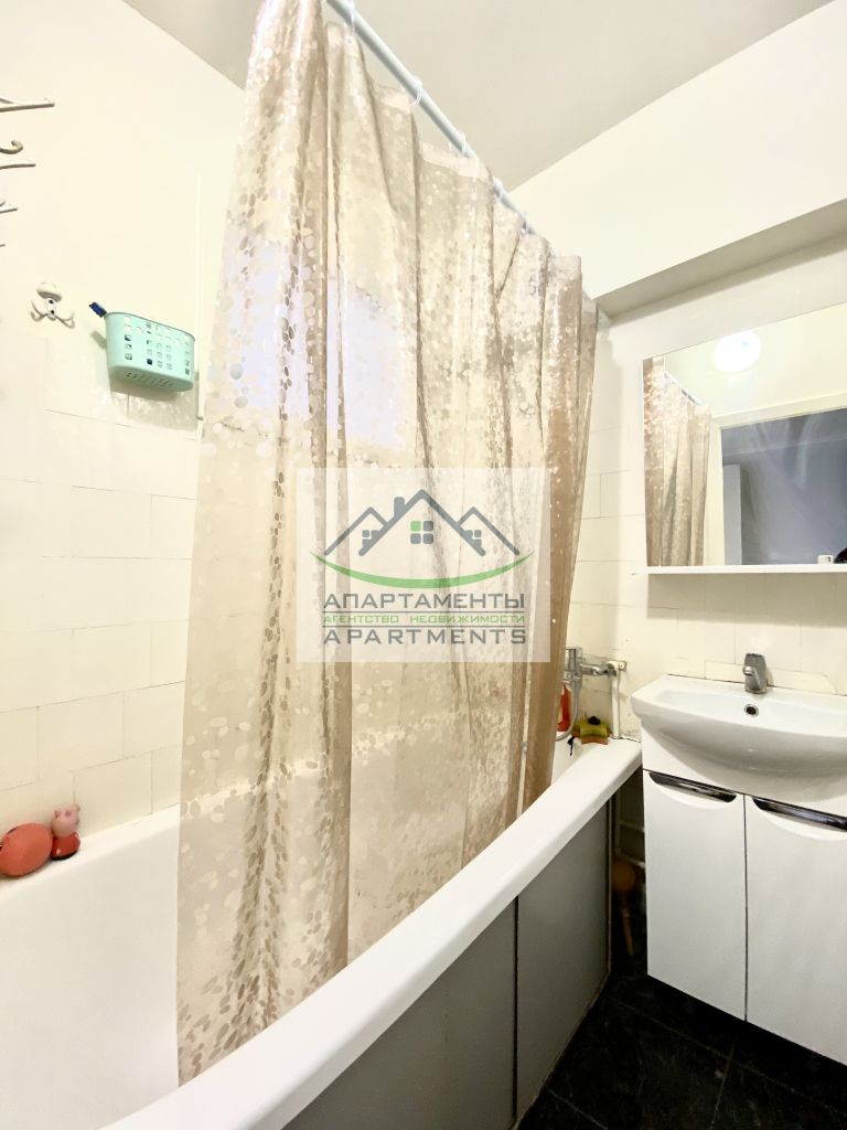 Продажа 3-комнатной квартиры, Пятигорск, 1-я Бульварная ул,  27