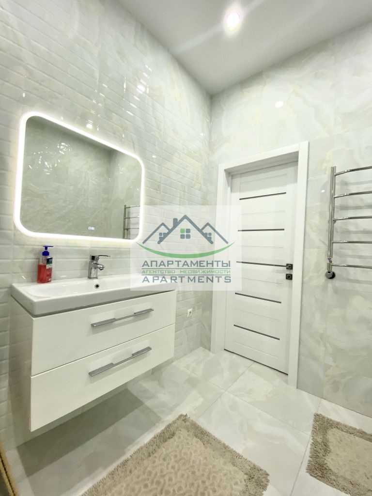 Продажа дома, 260м <sup>2</sup>, 5 сот., Пятигорск, Цветочная ул