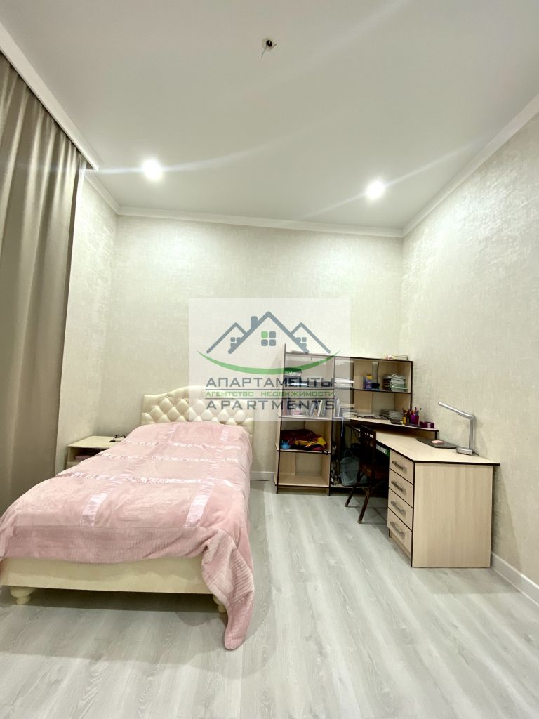 Продажа дома, 260м <sup>2</sup>, 5 сот., Пятигорск, Цветочная ул