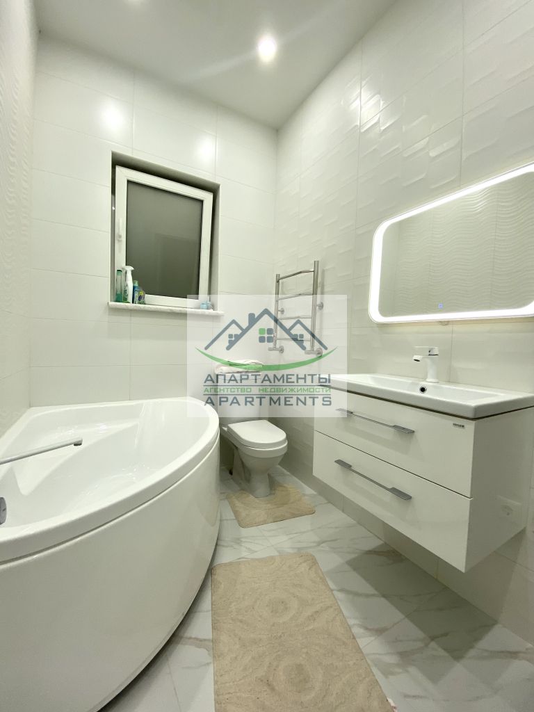 Продажа дома, 260м <sup>2</sup>, 5 сот., Пятигорск, Цветочная ул