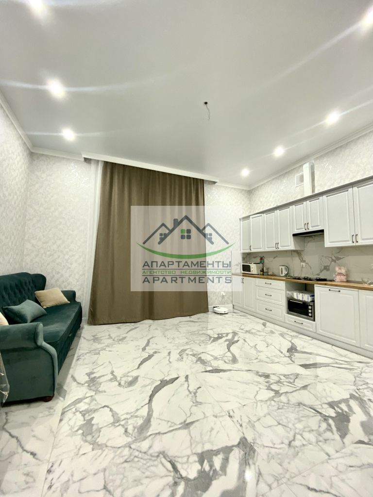 Продажа дома, 260м <sup>2</sup>, 5 сот., Пятигорск, Цветочная ул