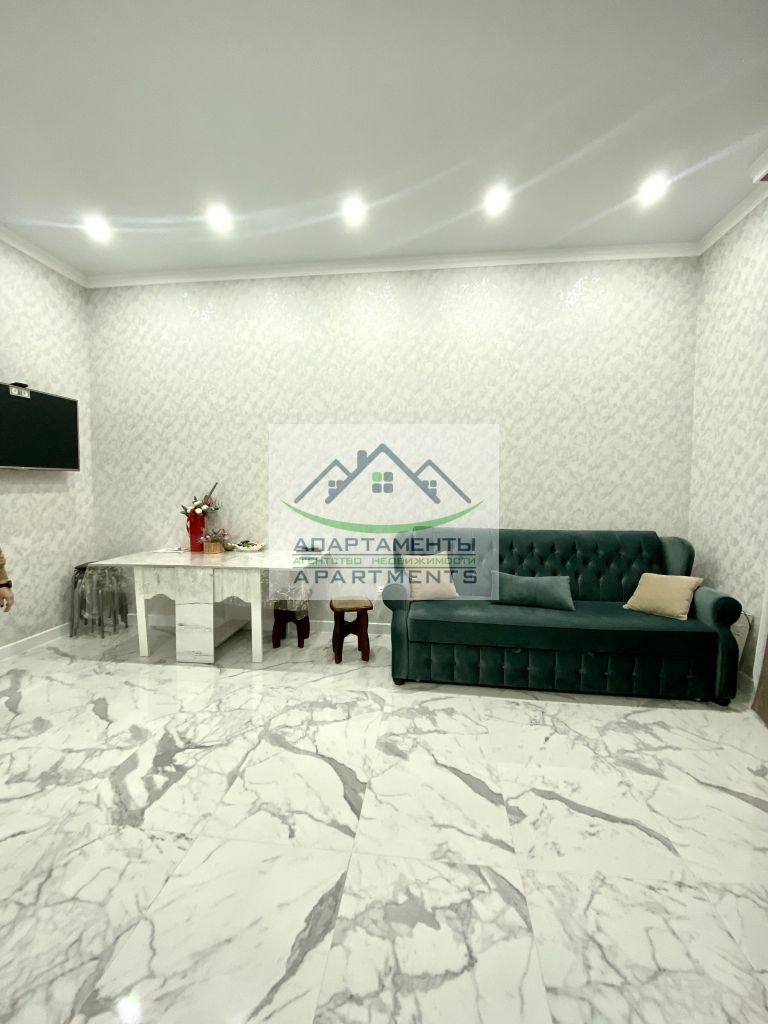 Продажа дома, 260м <sup>2</sup>, 5 сот., Пятигорск, Цветочная ул