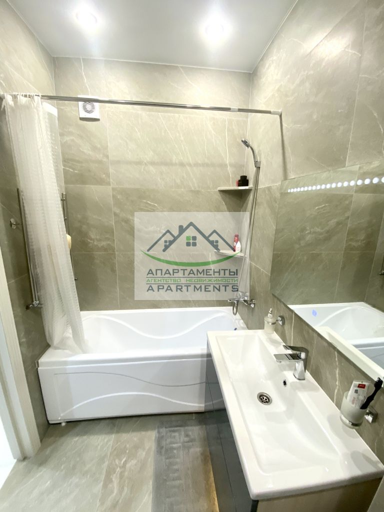 Продажа 1-комнатной квартиры, Пятигорск, Адмиральского ул,  1А