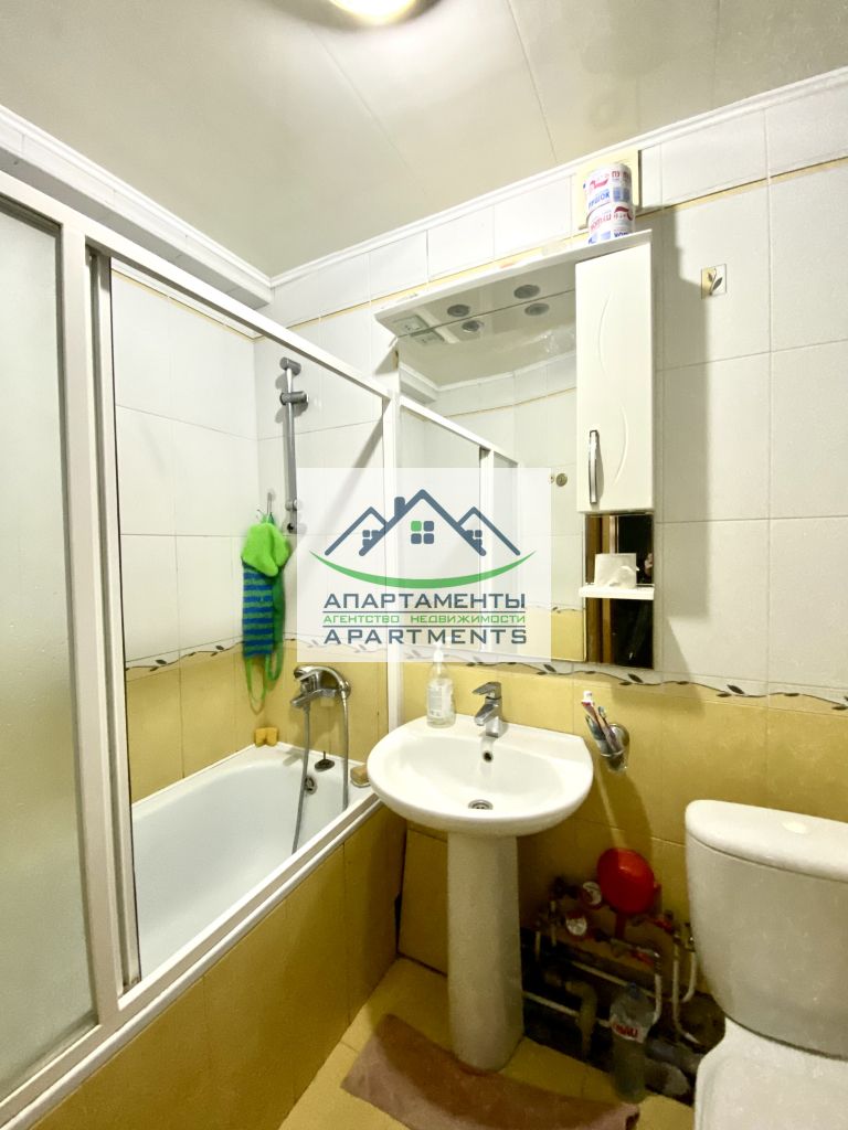 Продажа 4-комнатной квартиры, Пятигорск, Адмиральского ул,  8к3