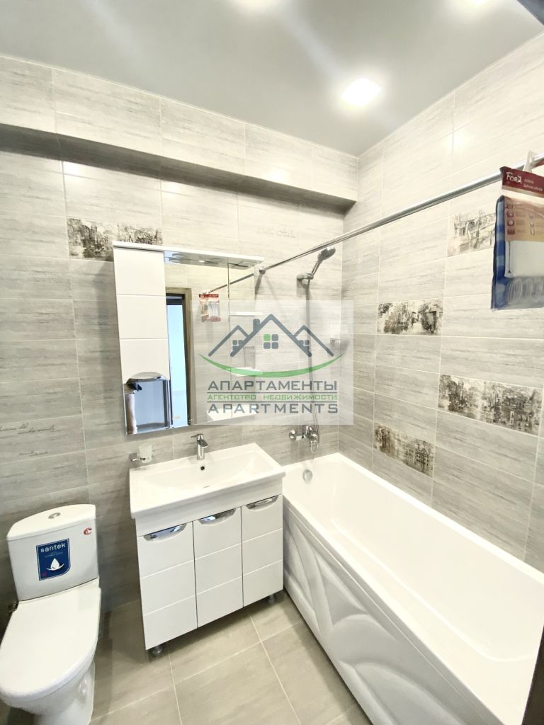 Продажа 1-комнатной квартиры, Пятигорск, Адмиральского ул,  1А