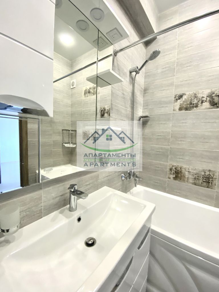 Продажа 1-комнатной квартиры, Пятигорск, Адмиральского ул,  1А