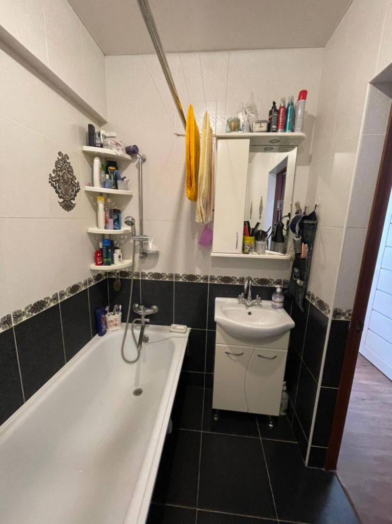 Продажа 3-комнатной квартиры, Лермонтов, Патриса Лумумбы ул,  8