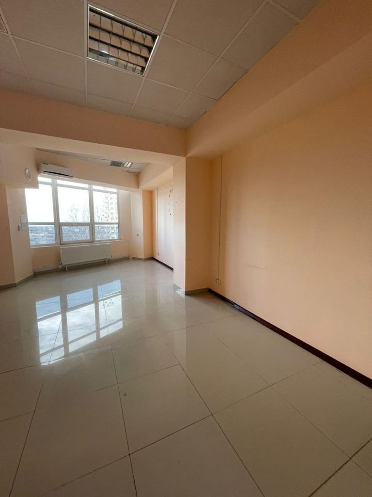 Продажа 8-комнатной квартиры, Пятигорск, Калинина пр-кт,  5а