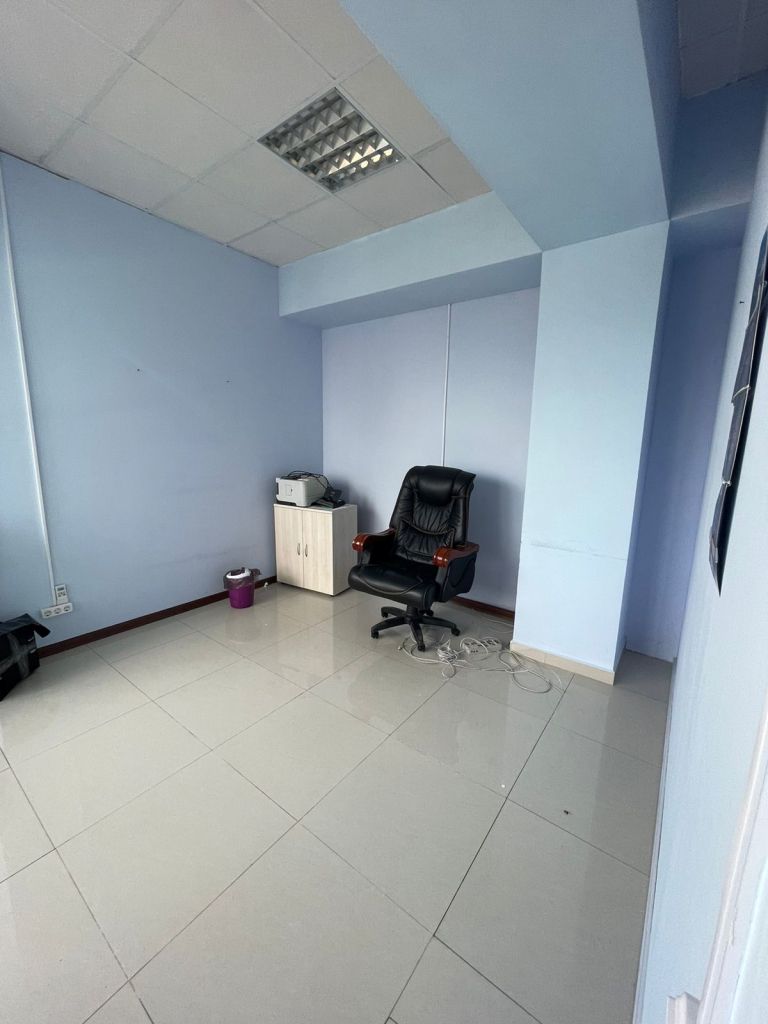 Продажа 8-комнатной квартиры, Пятигорск, Калинина пр-кт,  5а