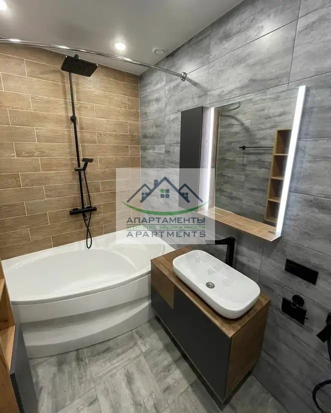 Продажа 2-комнатной квартиры, Пятигорск, Советской Армии пр-кт,  17