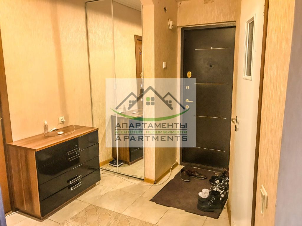 Продажа 3-комнатной квартиры, Пятигорск, Калинина пр-кт,  2к2