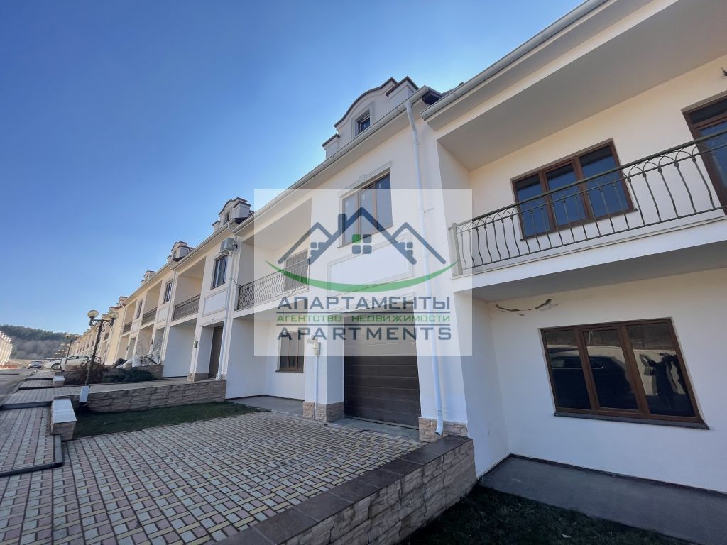 Продажа дома, 350м <sup>2</sup>, 3 сот., Пятигорск, Кучуры ул,  8с