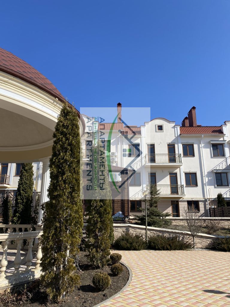 Продажа дома, 300м <sup>2</sup>, 2 сот., Пятигорск, Кучуры ул,  6Б