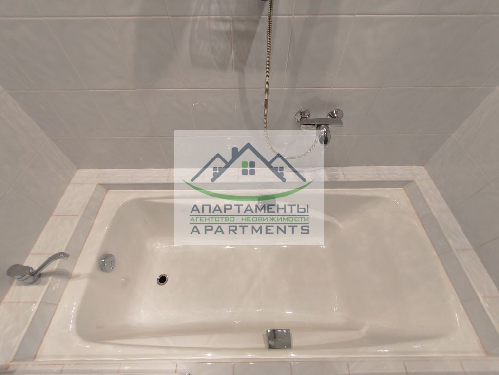 Продажа 4-комнатной квартиры, Пятигорск, Партизанская ул,  1Бк2