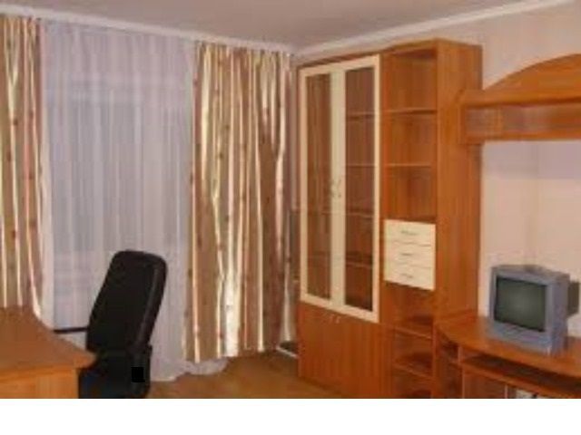 Продажа 2-комнатной квартиры, Батайск, Парковый пер,  3