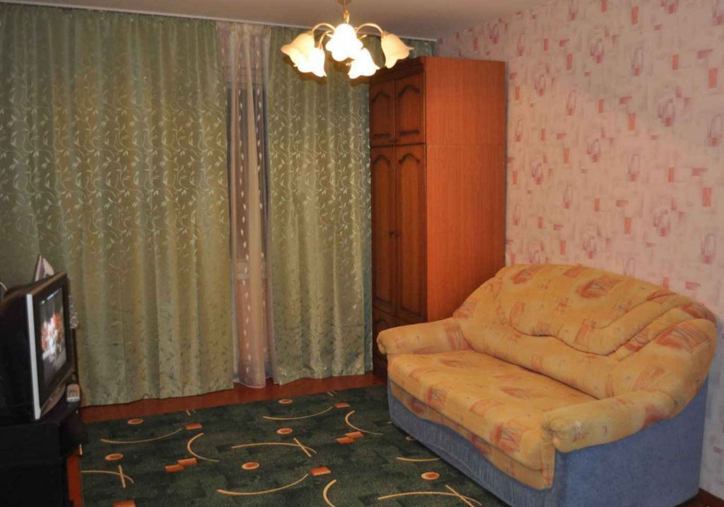 Продажа 2-комнатной квартиры, Батайск, Парковый пер,  3