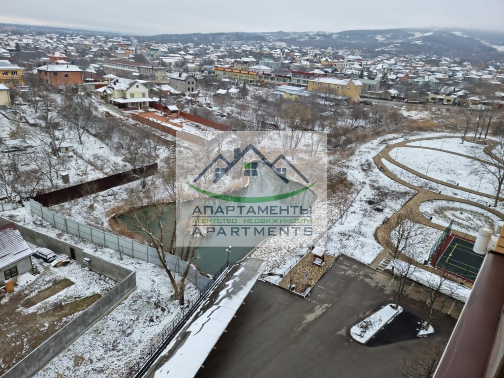 Продажа 5-комнатной квартиры, Пятигорск, Адмиральского ул,  1а