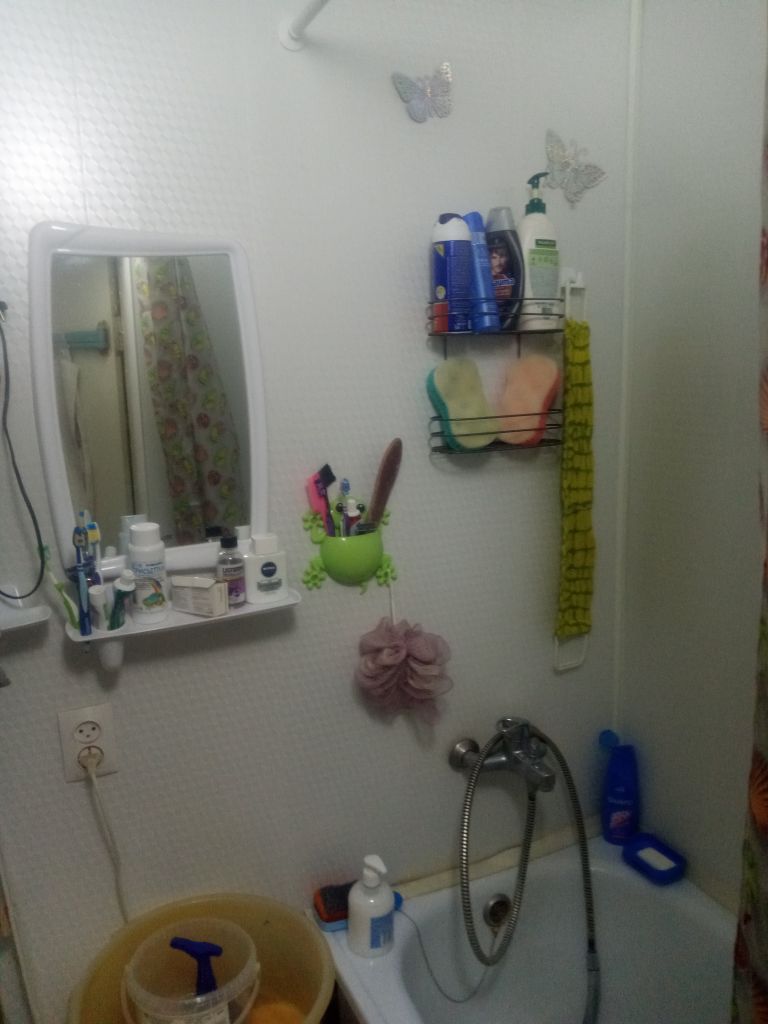 Продажа 3-комнатной квартиры, Батайск, Комарова ул,  171