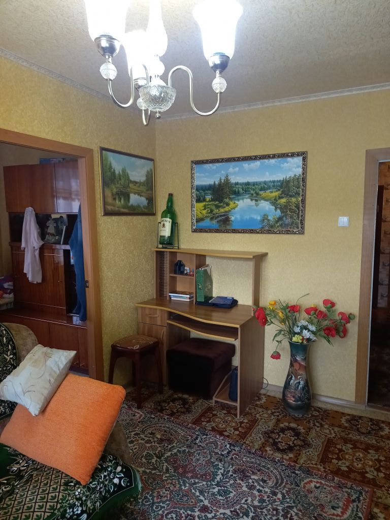 Продажа 3-комнатной квартиры, Батайск, Октябрьская ул,  138