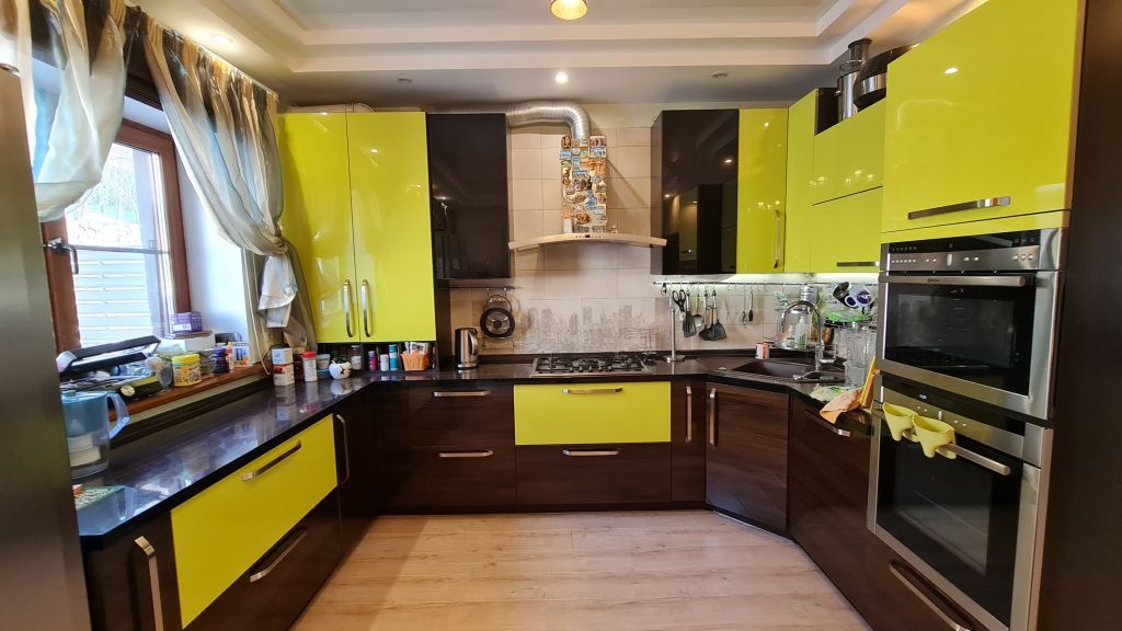 Продажа дома, 180м <sup>2</sup>, 3 сот., Кострома, Нижняя Дебря ул,  63Б