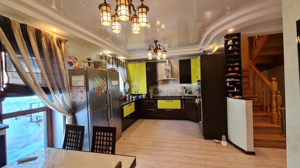 Продажа дома, 180м <sup>2</sup>, 3 сот., Кострома, Нижняя Дебря ул,  63Б