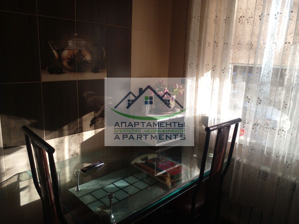 Продажа 3-комнатной квартиры, Ессентуки, Озерная ул,  8