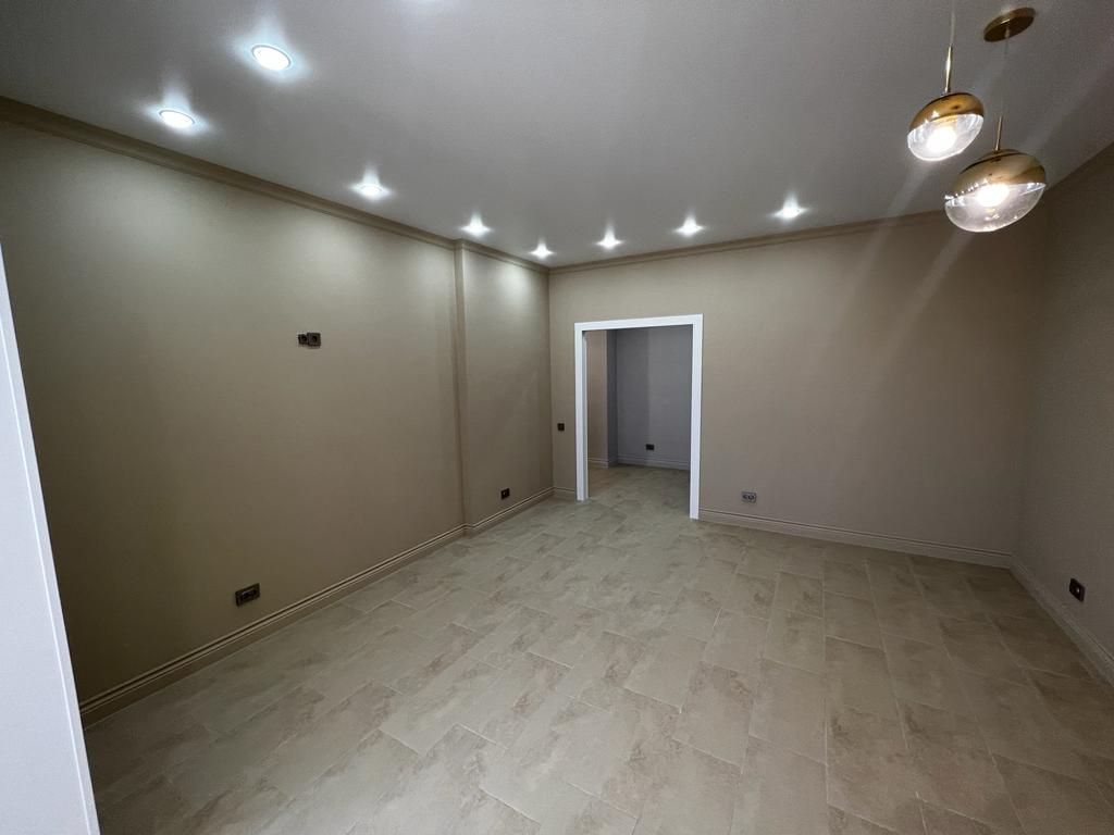 Продажа 2-комнатной квартиры, Пятигорск, Адмиральского ул,  1А