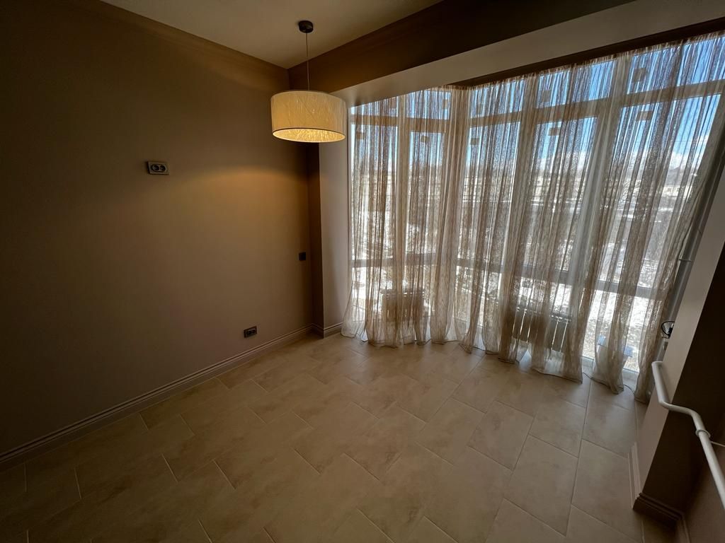 Продажа 2-комнатной квартиры, Пятигорск, Адмиральского ул,  1А