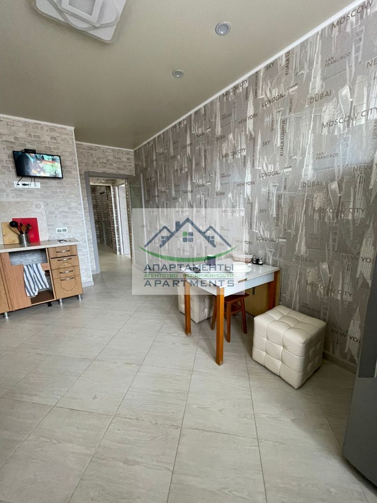 Продажа 3-комнатной квартиры, Ессентуки, Предгорная ул,  12