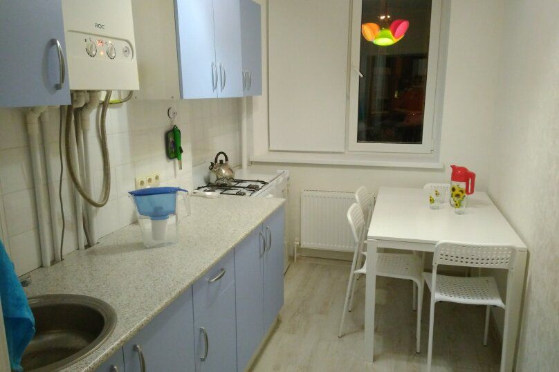 Продажа 2-комнатной квартиры, Батайск, Комсомольская ул,  111