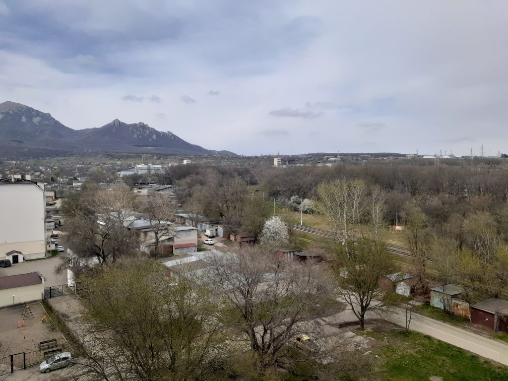 Продажа 2-комнатной квартиры, Пятигорск, Железнодорожная ул,  121